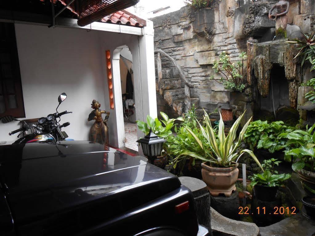 Fortuna Guest House Yogyakarta Luaran gambar